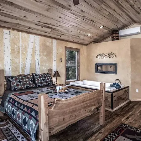 Redwood In The Historic Upper Canyon Ruidoso Exterior photo