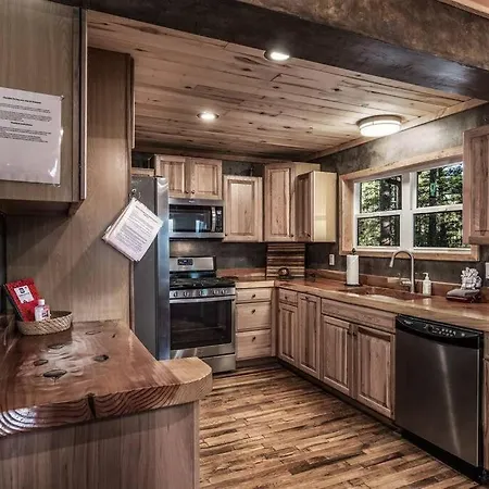 Redwood In The Historic Upper Canyon Ruidoso Exterior photo