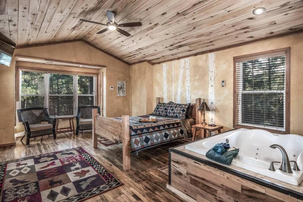 Redwood In The Historic Upper Canyon Holiday home Ruidoso